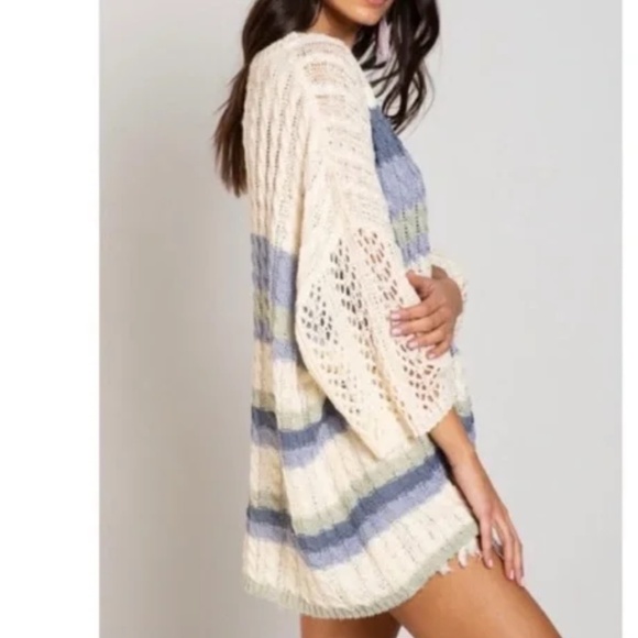 POL Cable Weaving Oversized 3/4 Sleeve Crew Neck Sweater in Blue Multi sz small - Picture 4 of 9